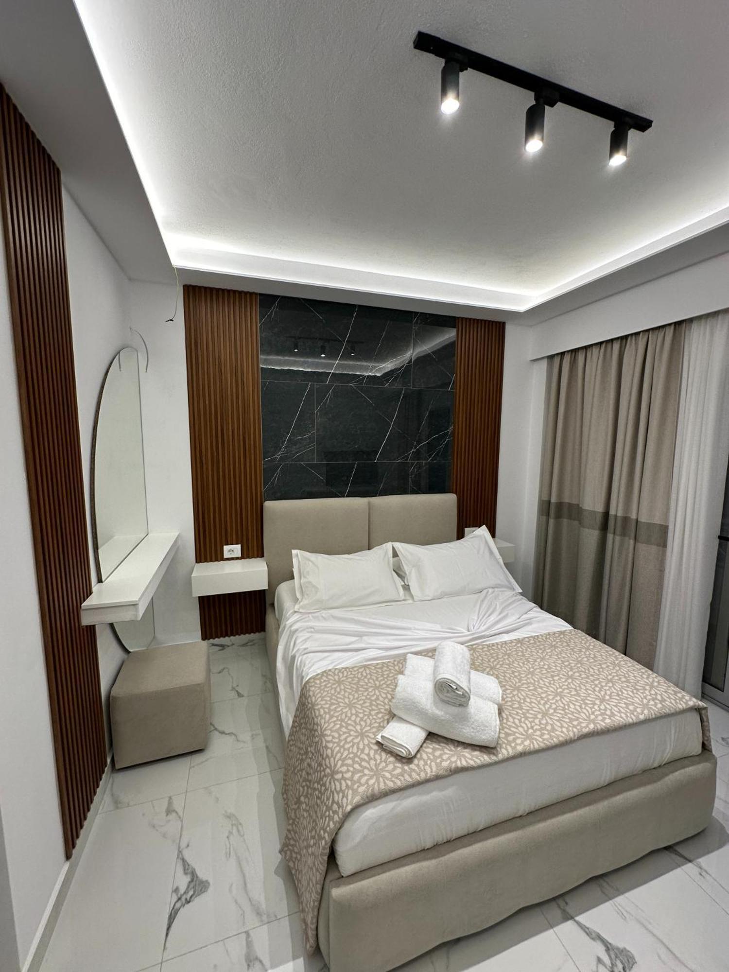 Hotel Elisabet Саранда Екстер'єр фото