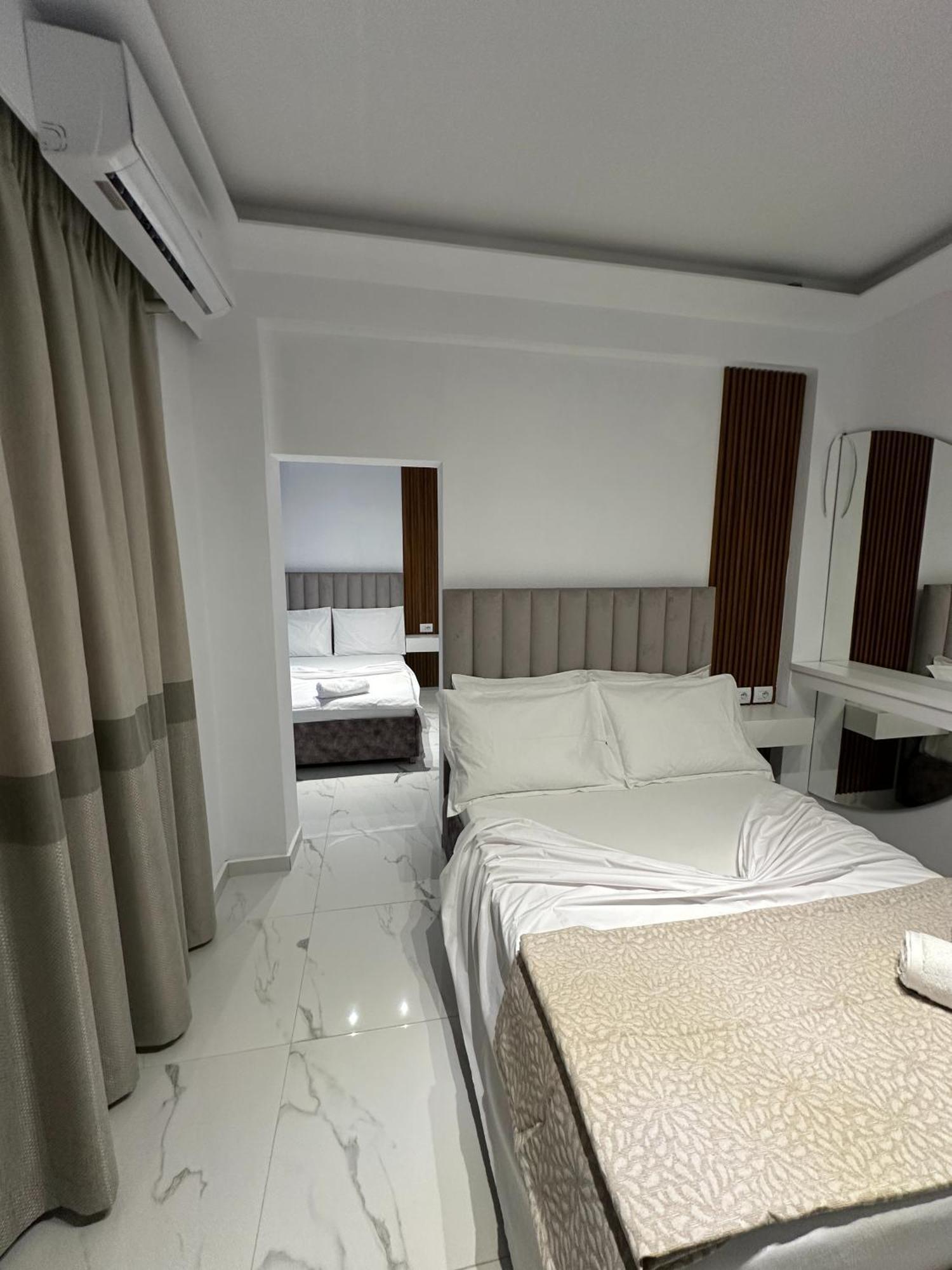 Hotel Elisabet Саранда Екстер'єр фото