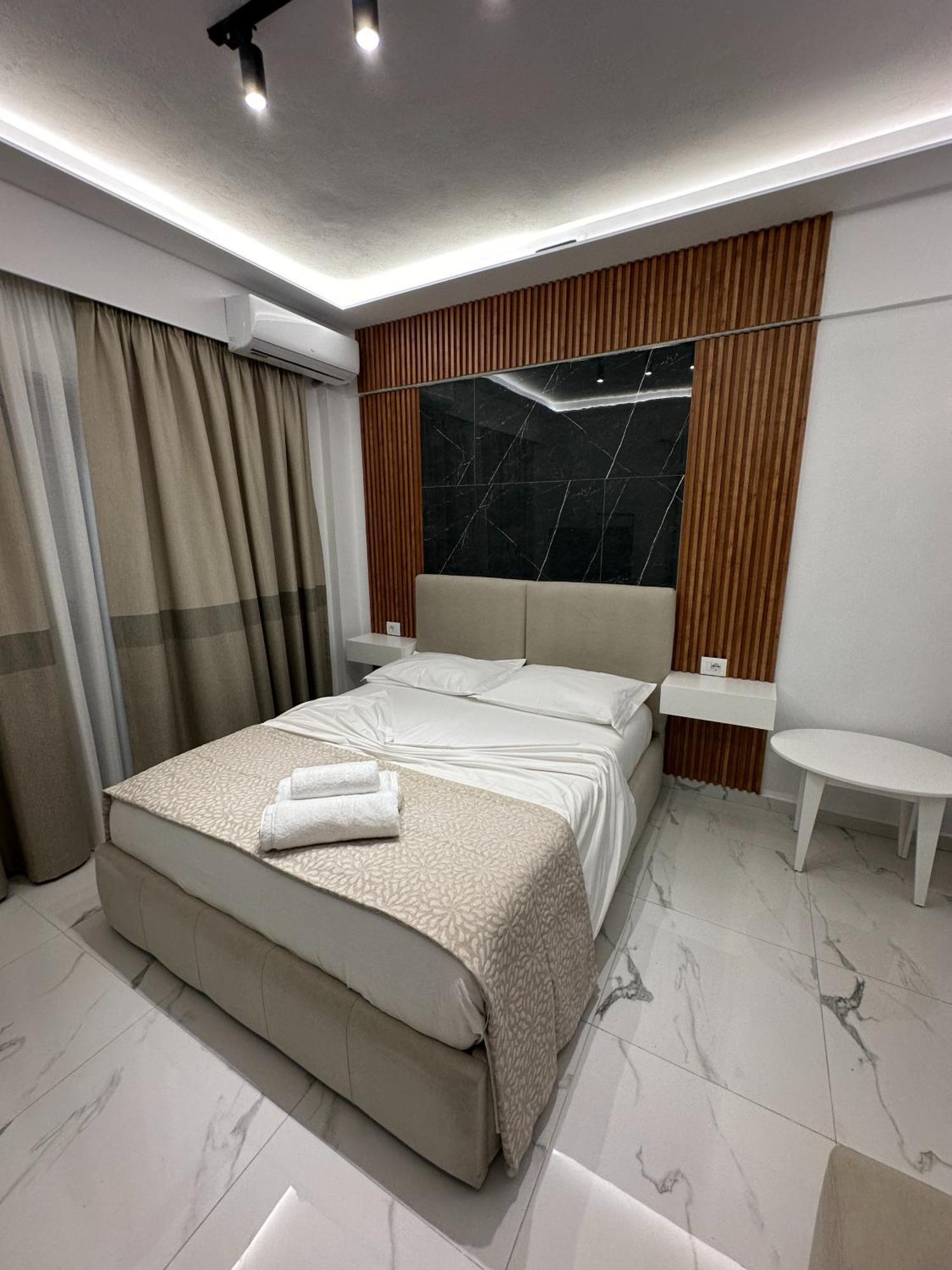 Hotel Elisabet Саранда Екстер'єр фото