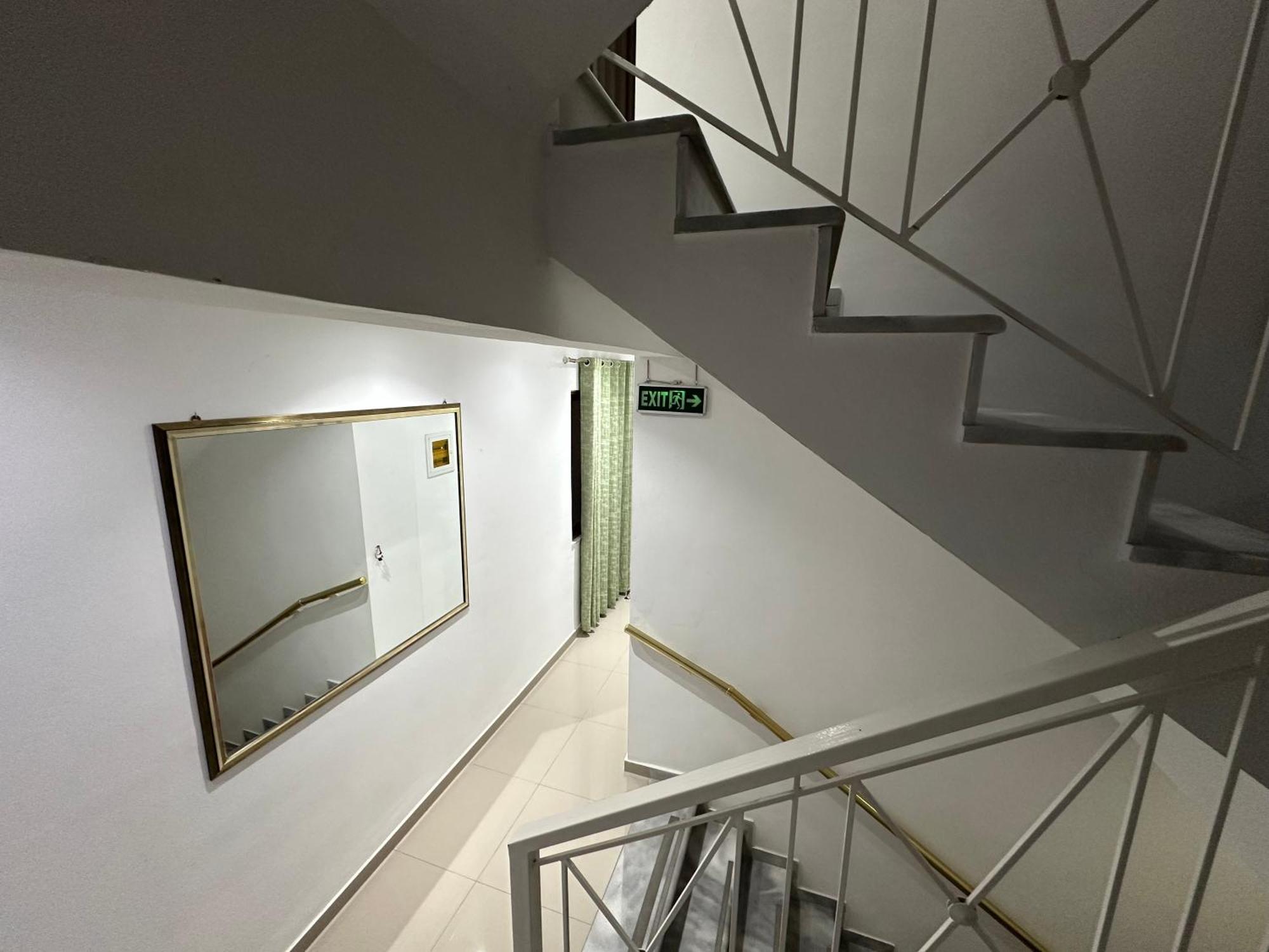 Hotel Elisabet Саранда Екстер'єр фото